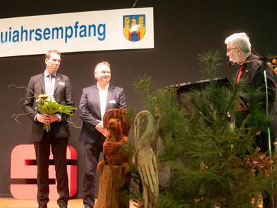 Übergabe Ehrennadel an Bernd Köppen Übergabe Ehrennadel an Bernd Köppen