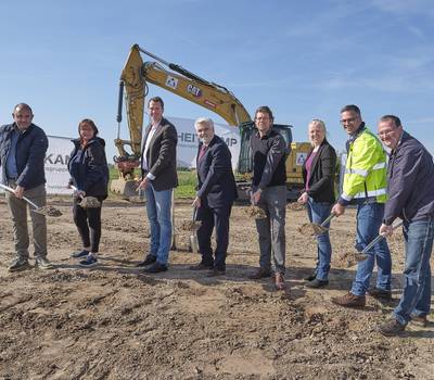Symbolischer erster Spatenstich Symbolischer erster Spatenstich