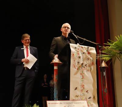 Steffen Hartwig erhält Sparkassenehrenpreis