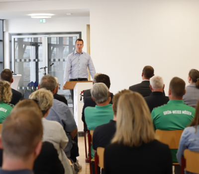 Landrat Dr. Steffen Burchhardt hält Grußwort Landrat Dr. Steffen Burchhardt hält Grußwort