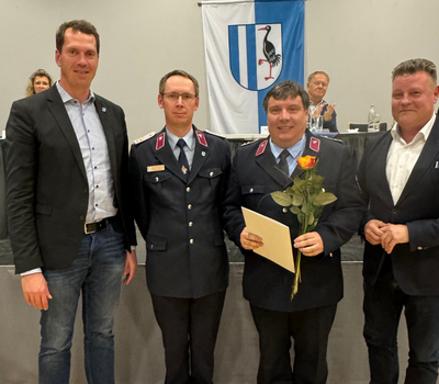 (v. l.) Landrat Dr. Steffen Burchhardt, stellv. Kreisbrandmeister Christian Maier, Arend Fritzsch, Kreistagsvorsitzender Markus Kurze