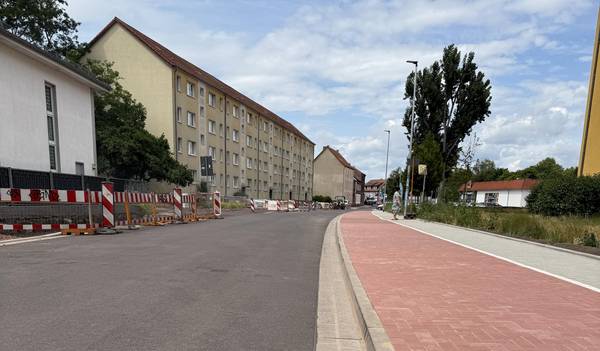 Baumaßnahme entlang der Holzstraße in Burg Baumaßnahme entlang der Holzstraße in Burg